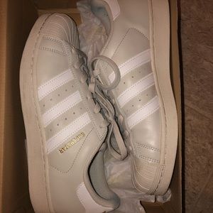 Unisex Adidas Originals Superstars (kids size:7)